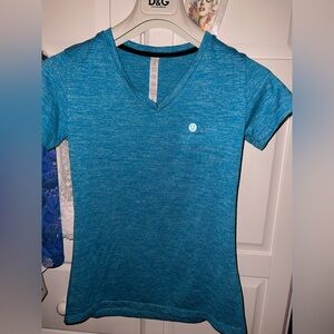 🍭😍Gift up to $10🥰lululemon athletica Teal Heathered V-Neck Tee